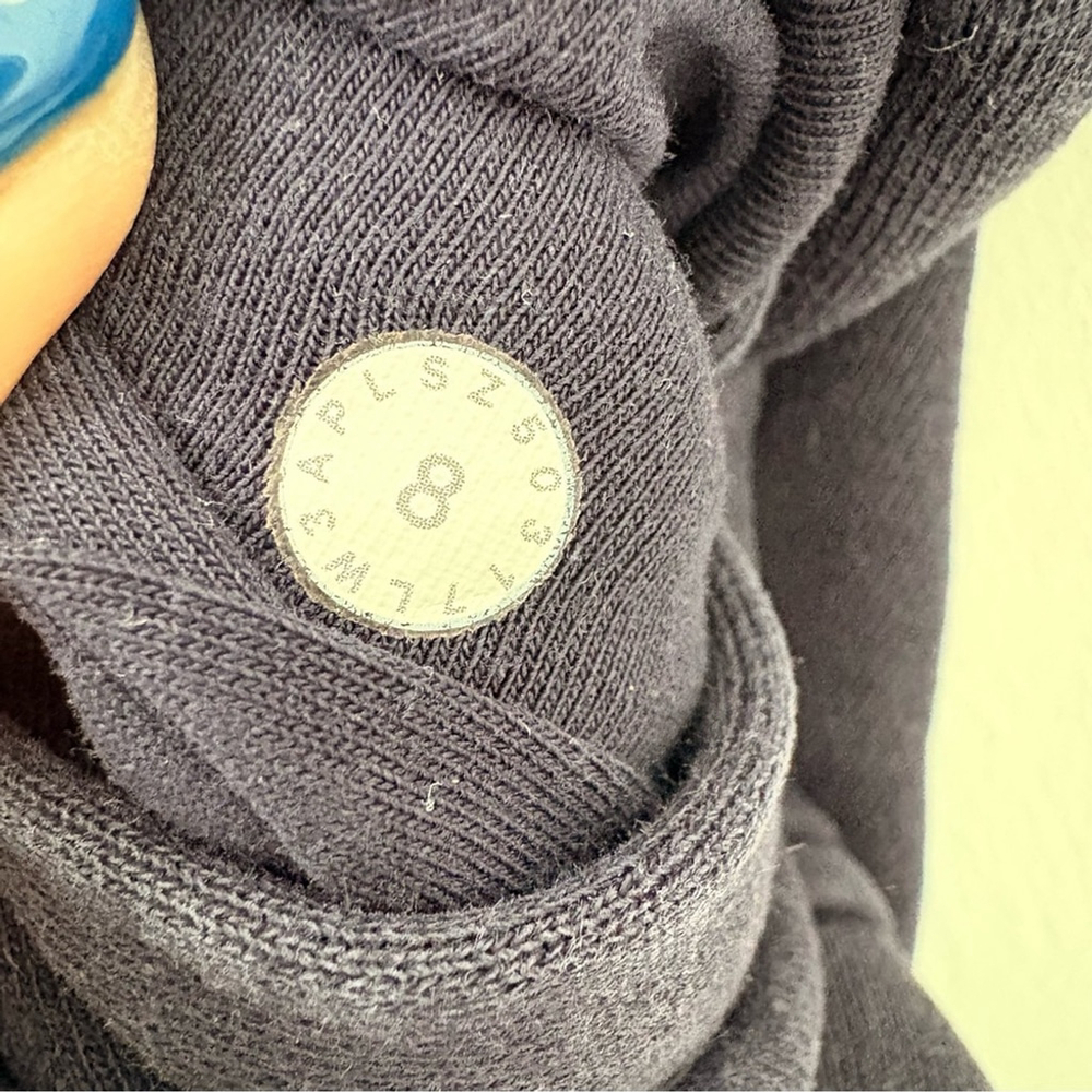Lululemon Press Pause Pullover Midnight Navy Sz 8 - Picture 5 of 8